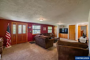 220 View Ln, Lebanon, OR 97355 - Photo 9