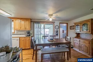 220 View Ln, Lebanon, OR 97355 - Photo 13