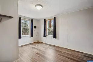 27329 Rowell Hill Rd, Sweet Home, OR 97386 - Photo 13