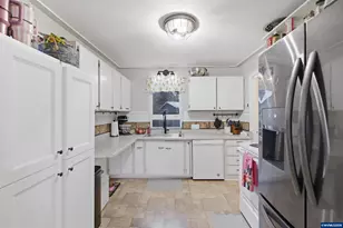 3090 D St NE, Salem, OR 97301 - Photo 9