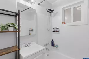 3090 D St NE, Salem, OR 97301 - Photo 23