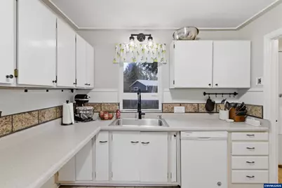 3090 D St NE, Salem, OR 97301 - Photo 11