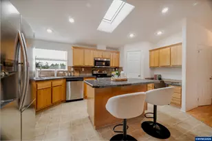 125 SE Whalesong Dr, Depoe Bay, OR 97341 - Photo 25