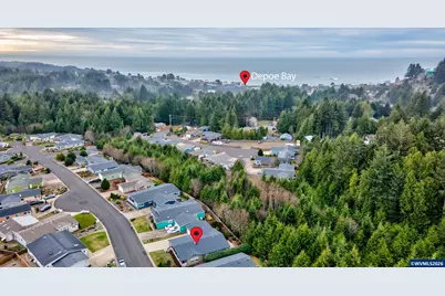 125 SE Whalesong Dr, Depoe Bay, OR 97341 - Photo 13