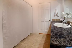 125 SE Whalesong Dr, Depoe Bay, OR 97341 - Photo 41