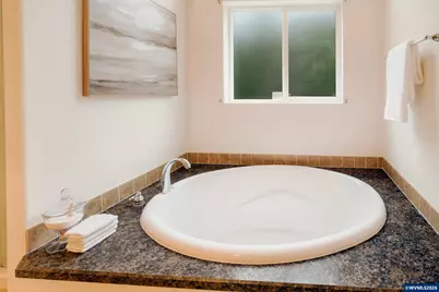 125 SE Whalesong Dr, Depoe Bay, OR 97341 - Photo 39