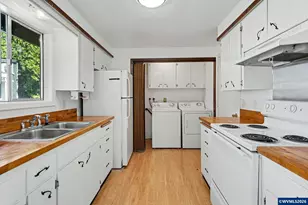 4739 Charmalee Ct NE, Salem, OR 97305 - Photo 9