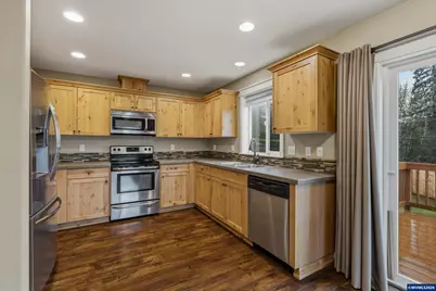 881 Limelight Av NW, Salem, OR 97304 - Photo 11