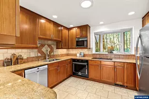 7665 NW McDonald Cir, Corvallis, OR 97330 - Photo 9