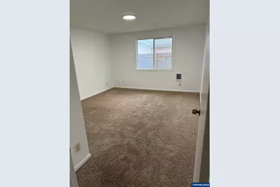 4324 47th (And 4710 Linfield) Av NE, Salem, OR 97305 - Photo 15