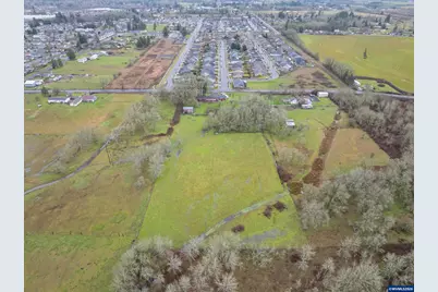 31666 S 5th St, Lebanon, OR 97355 - Photo 3