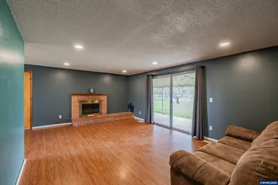 31666 S 5th St, Lebanon, OR 97355 - Photo 9