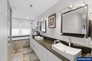 1235 NW Countryside Ct, McMinnville, OR 97128 - Photo 35