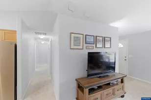 1194 S 6th St, Independence, OR 97351 - Photo 27
