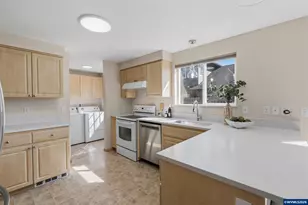 5276 SW Meridian Pl, Corvallis, OR 97333 - Photo 11