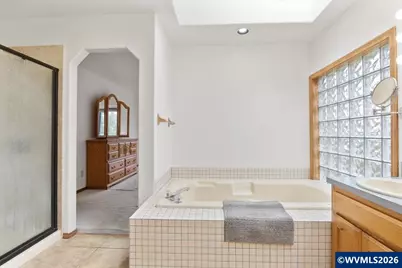 6593 Rippling Brook Dr SE, Salem, OR 97317 - Photo 23