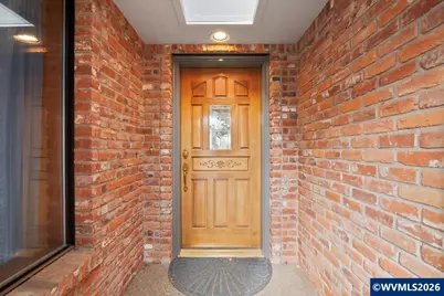 6593 Rippling Brook Dr SE, Salem, OR 97317 - Photo 3