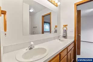 6593 Rippling Brook Dr SE, Salem, OR 97317 - Photo 33