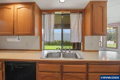 6593 Rippling Brook Dr SE, Salem, OR 97317 - Photo 11