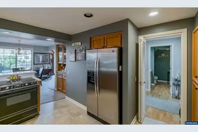 6182 N Lakeshore Ct, Keizer, OR 97303 - Photo 5