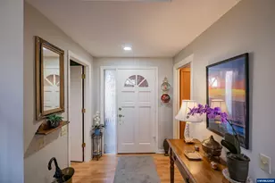 6182 N Lakeshore Ct, Keizer, OR 97303 - Photo 15