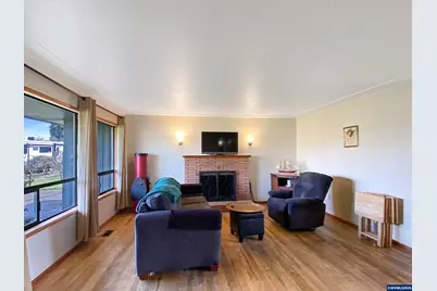 151 SE Orchard View Ln, Dallas, OR 97338 - Photo 3