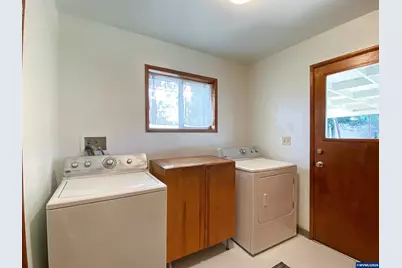 151 SE Orchard View Ln, Dallas, OR 97338 - Photo 25