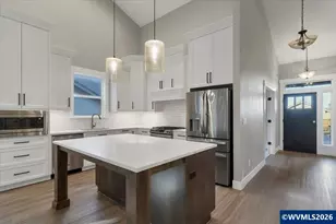 1624 York Butte Ave SE, Salem, OR 97306 - Photo 11