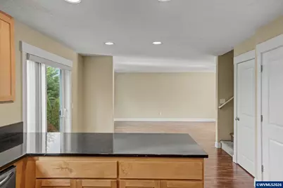 979 Ratcliff Dr SE, Salem, OR 97302 - Photo 13