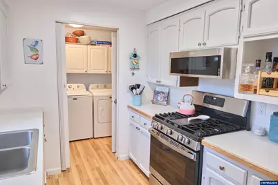 4280 Lilly Av SE, Salem, OR 97302 - Photo 17