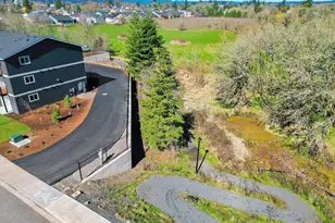 354 S 8th St, Carlton, OR 97111 - Photo 19