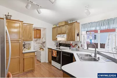 660 Wassom St, Lebanon, OR 97355 - Photo 13