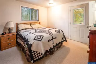 28383 Pleasant Valley Rd, Sweet Home, OR 97386 - Photo 25