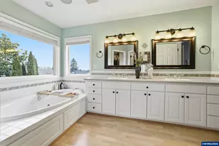 1655 Diamond Peak Ct NW, Salem, OR 97304 - Photo 23