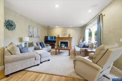 1655 Diamond Peak St NW, Salem, OR 97304 - Photo 15