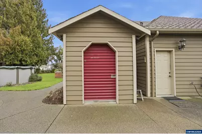 1655 Diamond Peak St NW, Salem, OR 97304 - Photo 35