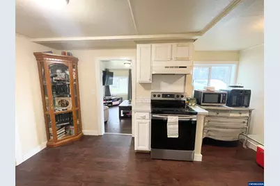 2035 Evergreen Av NE, Salem, OR 97301 - Photo 13
