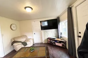 2035 Evergreen Ave NE, Salem, OR 97301 - Photo 7