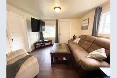 2035 Evergreen Av NE, Salem, OR 97301 - Photo 5