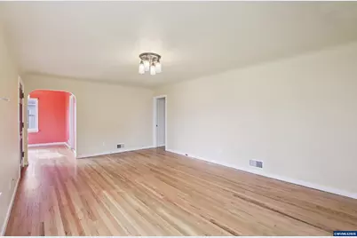 1845 24th St NE, Salem, OR 97301 - Photo 9