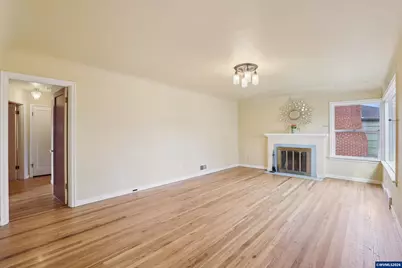 1845 24th St NE, Salem, OR 97301 - Photo 5