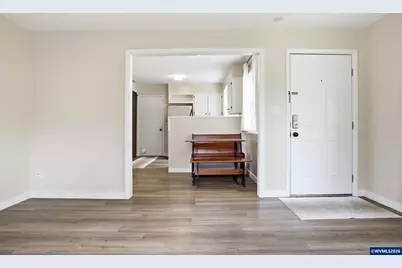 910 Ford St SE, Salem, OR 97301 - Photo 9
