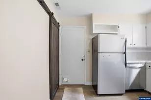 910 Ford St SE, Salem, OR 97301 - Photo 15