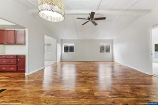 1307 S Water St, Silverton, OR 97381 - Photo 3