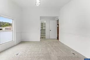 1307 S Water St, Silverton, OR 97381 - Photo 17