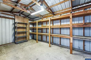 1307 S Water St, Silverton, OR 97381 - Photo 35