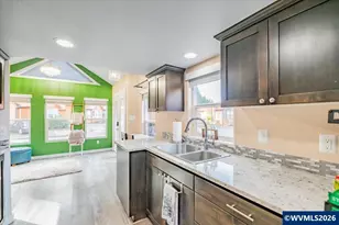 8372 Enchanted Way, Turner, OR 97392 - Photo 17