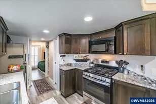 8372 Enchanted Way, Turner, OR 97392 - Photo 15