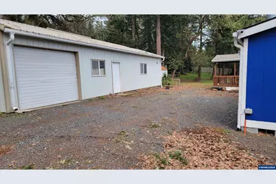 38755 Finndrew Ln, Lebanon, OR 97355 - Photo 3