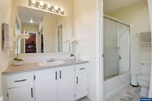 1490 Madelyn Ave SE, Salem, OR 97306 - Photo 27